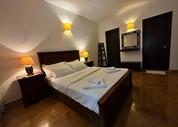 Villa M - Jia 4 Candolim Goa 3Bhk, Pool Facing, Near Beach, Free Breakfast, Free Wifi And Prime Location